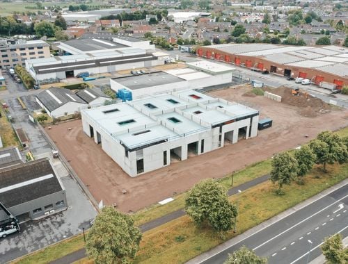                                        Bâtiment d’entreprise à vendre à Meulebeke, € 277.400
