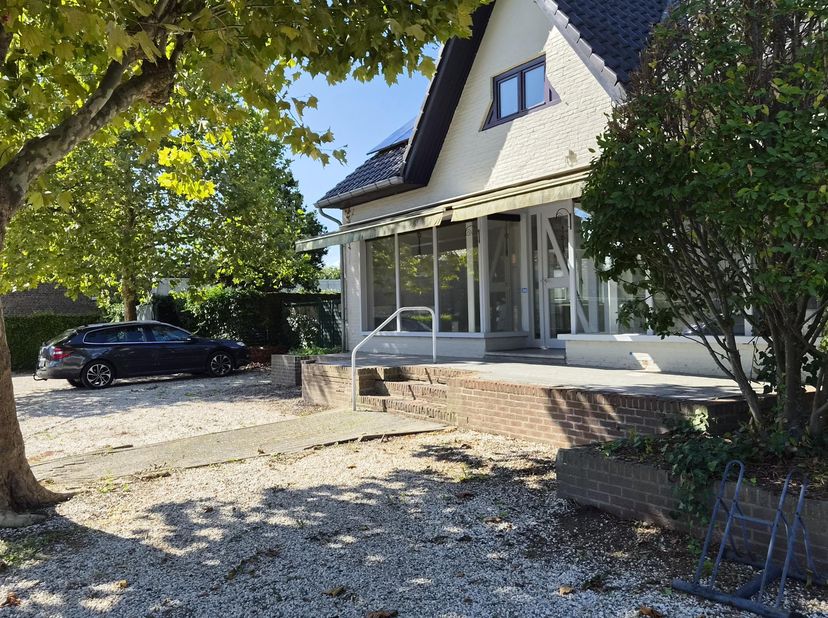 Bien professionnel à louer à Heirstraat 240,
                    3630 Mechelen-aan-de-Maas