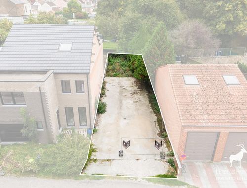                                         Bouwgrond te koop in Monceau-sur-Sambre, € 59.999
