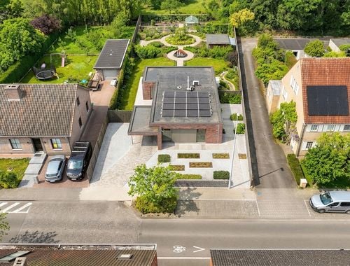                                         Maison à vendre à Rumbeke, € 699.000

