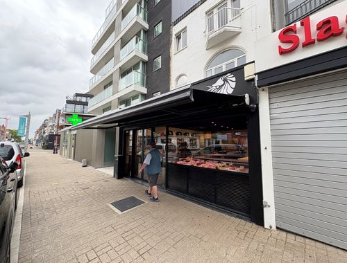                                         Bien commercial à vendre à Sint-Idesbald, € 550.000
