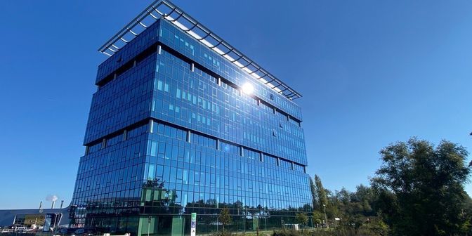 Bien professionnel à louer à Sluisweg 2 - S boîte V1, 9000 Gent