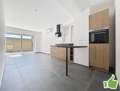                                         Appartement te huur in Moeskroen, € 695
