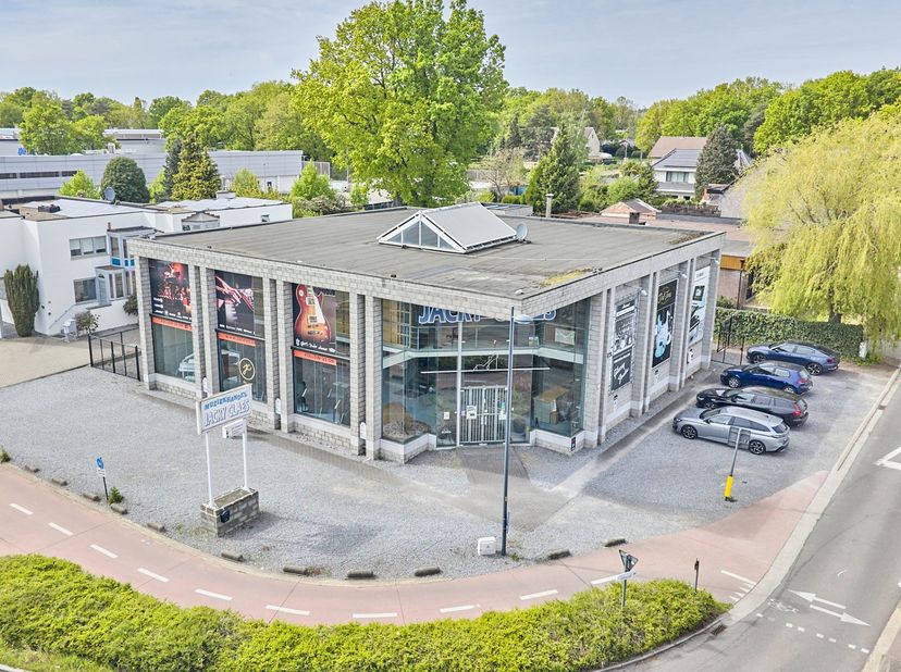 Bien professionnel à vendre à Hasseltweg 54,
                    3600 Genk