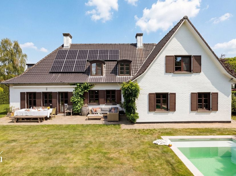 U kan deze woning virtueel bezoeken en de documenten downloaden op www.irres.be.<br />
Bijkomende info en bezoeken via Lowie op lowie@irres.be of bel