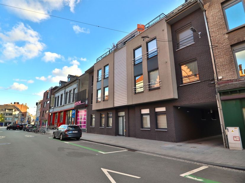 Appartement te koop in Overleiestraat 51 bus 32,
                    8500 Kortrijk