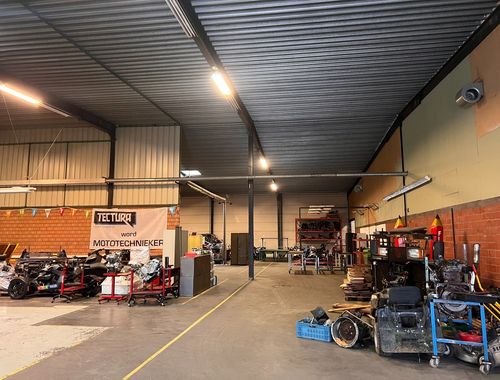                                         Entrepôt avec bureau à louer à Drongen, € 6.041,67
