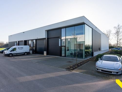                                         Usage mixte à vendre à Tessenderlo, € 380.000
