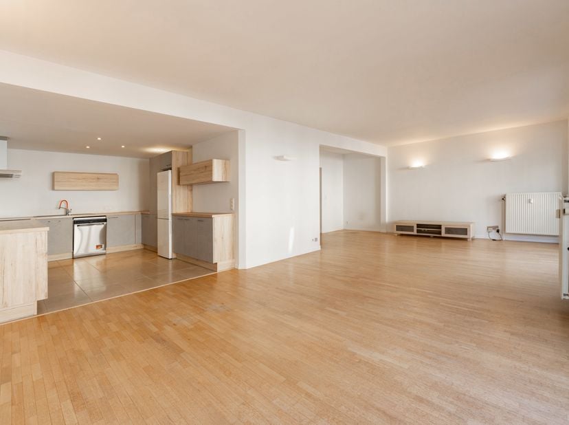 Appartement te koop in Rue de Florence 4,
                    1050 Elsene