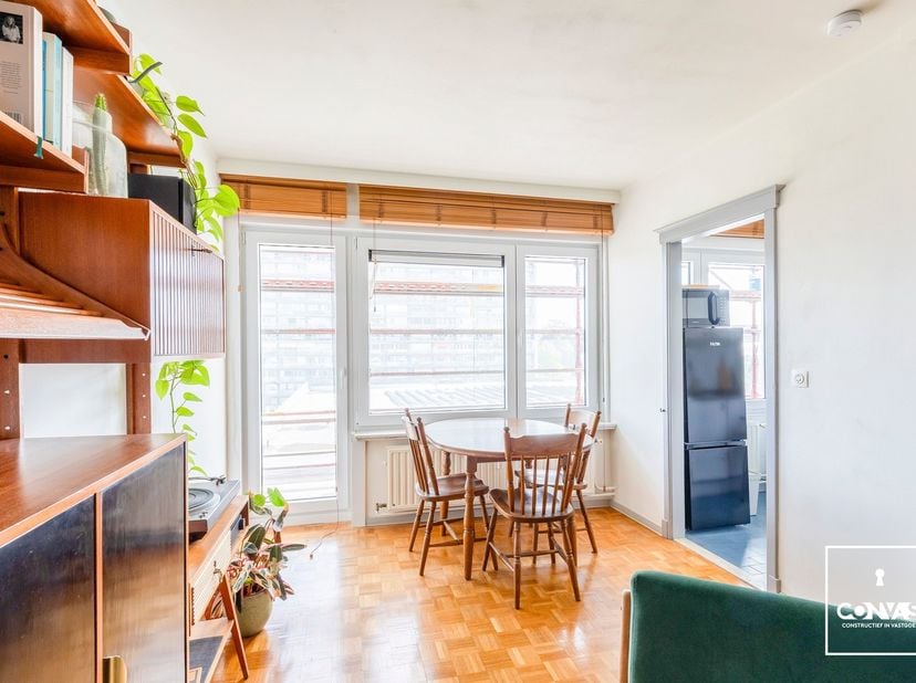 Deze gezellige studio bevindt zich in de residentie De Groene Vallei, met zicht op de torens van Gent. Dankzij deze uitstekende ligging geniet u van e