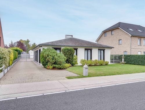                                         Bedrijfsgebouw te koop in Zonhoven, € 549.000
