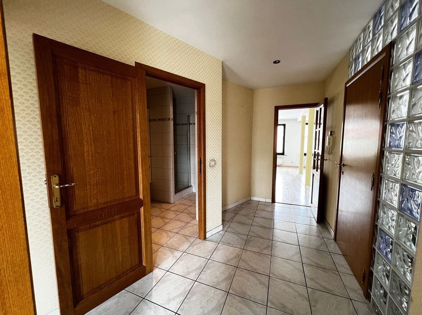 Gezellig 2-slaapkamerappartement te huur in Deurne-Noord<br />
Ligging: Dit aangename appartement is gelegen aan de Jan Samynlaan 18 te Deurne, in een