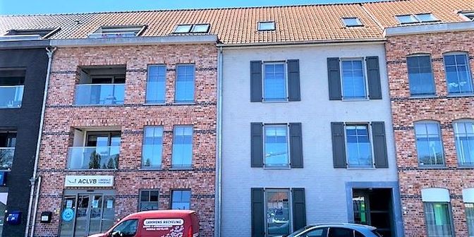 Appartement te huur in Lokerenbaan 31 bus W8, 9240 Zele