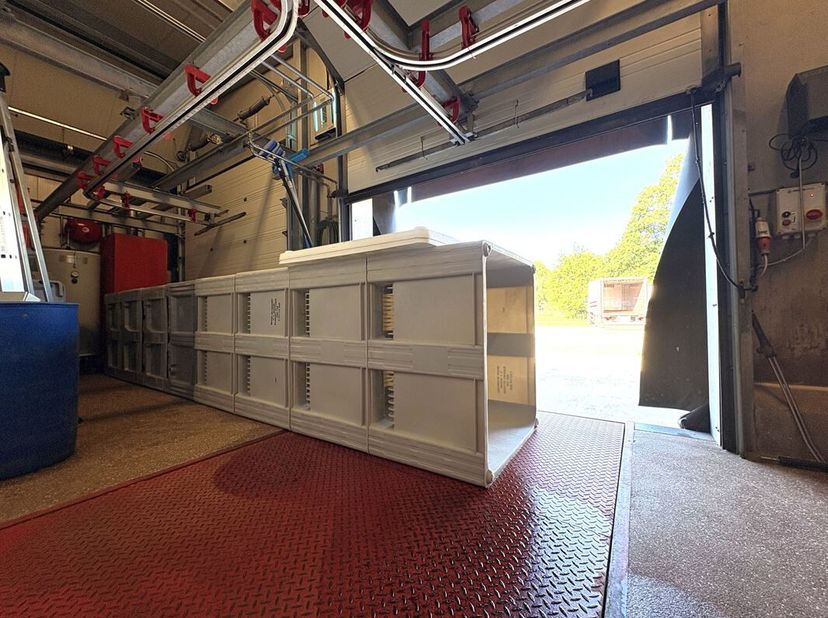 Te huur: veelzijdig industrieel pand van ± 400 m² met laadkades, koel- en vriesruimtes<br />
Veelzijdig industrieel pand van ca. 400 m² te huur, ideaa