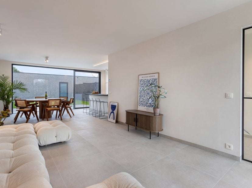 Residentieel wonen in het landelijke Jonkershove (deelgemeente van Houthulst) waarbij iedere woning voorzien is van een ruim bijgebouw van ca. 40 m² (