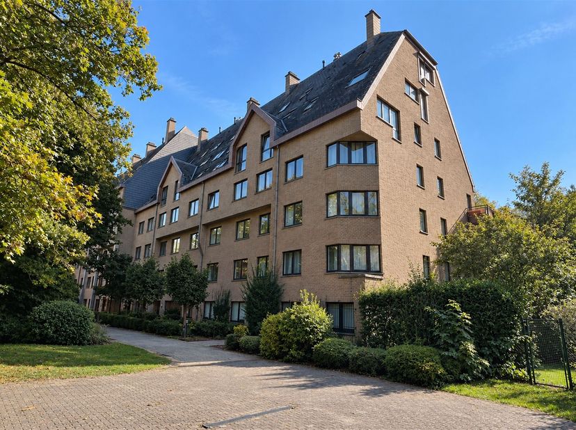 Appartement te huur in Avenue de Beaulieu 20  bus 7,
                    1160 Oudergem