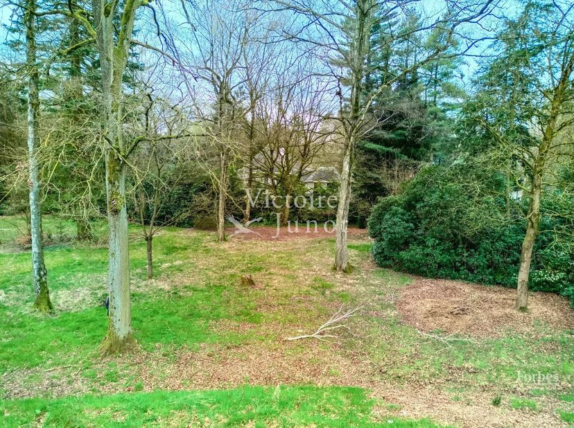 Sint-Pieters-Woluwe, prachtige bouwgrond van 1939 m², gelegen in de zeer gegeerde wijk Corniche Verte, nabij het Dumonplein met zijn vele handelszaken