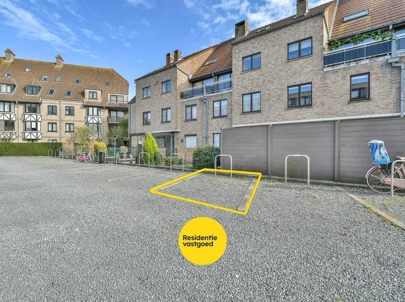 Garage à louer
                    à 8420 Klemskerke