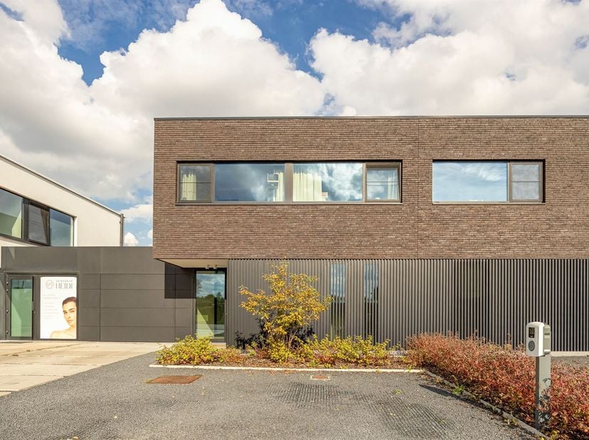 Huis te koop in Lintsesteenweg 62B,
                    2500 Lier