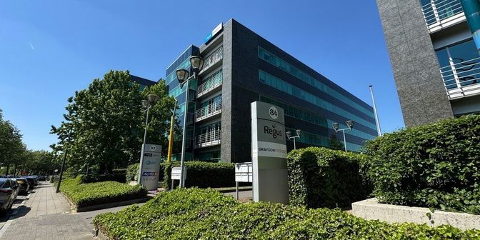 Bedrijfsvastgoed te huur in Uitbreidingstraat 82 - B bus 2, 2600 Berchem