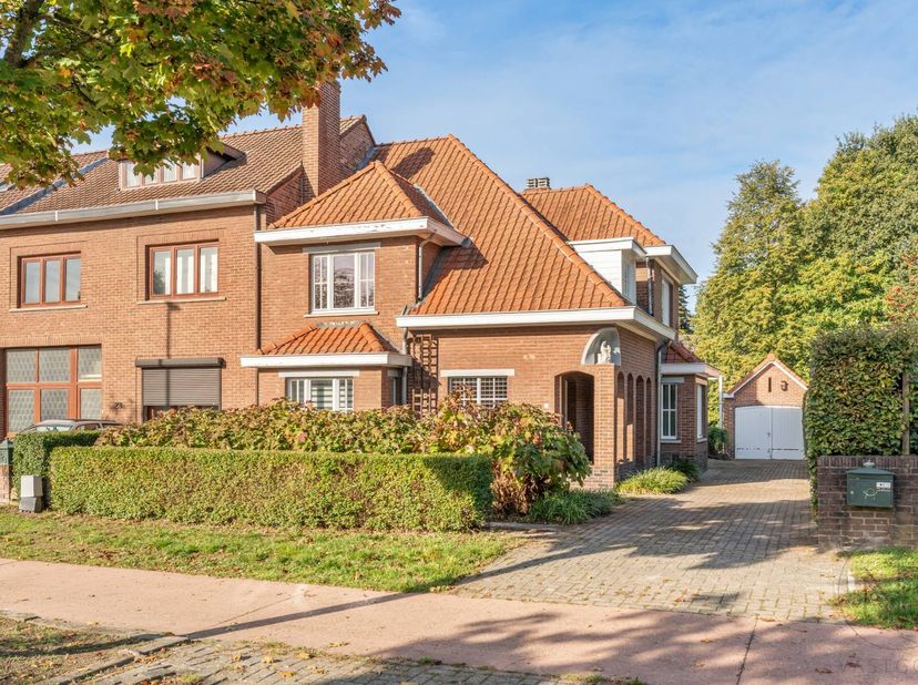 Huis te koop in Mosselerlaan 25,
                    3600 Genk