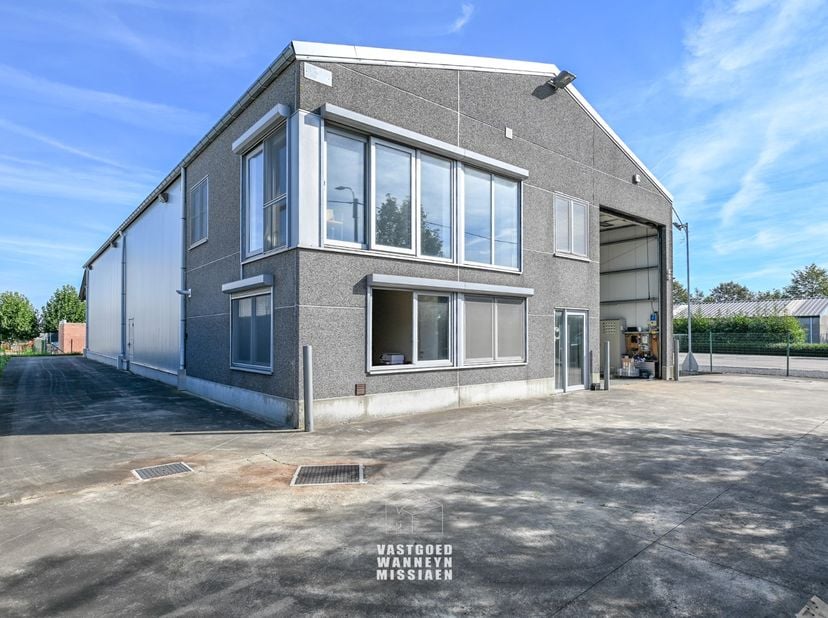 Bien professionnel à vendre à Industrieweg 3,
                    8750 Zwevezele
