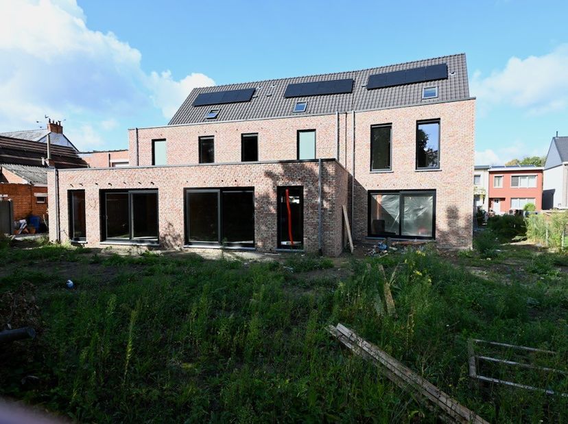 Huis te koop in Schoolstraat 33,
                    2590 Berlaar