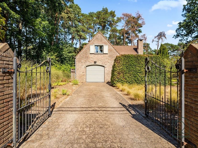 Huis te koop in Domis de Semerpontlaan 55,
                    2820 Bonheiden