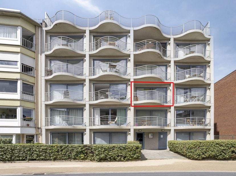 Op zoek naar een leuk appartement of interessante investering? Dit aangename appartement geniet van een uitstekende ligging in Koksijde, op korte wand