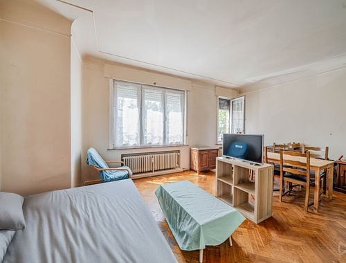                                         Gelijkvloers app. te koop in Sint-Jans-Molenbeek, € 170.000
