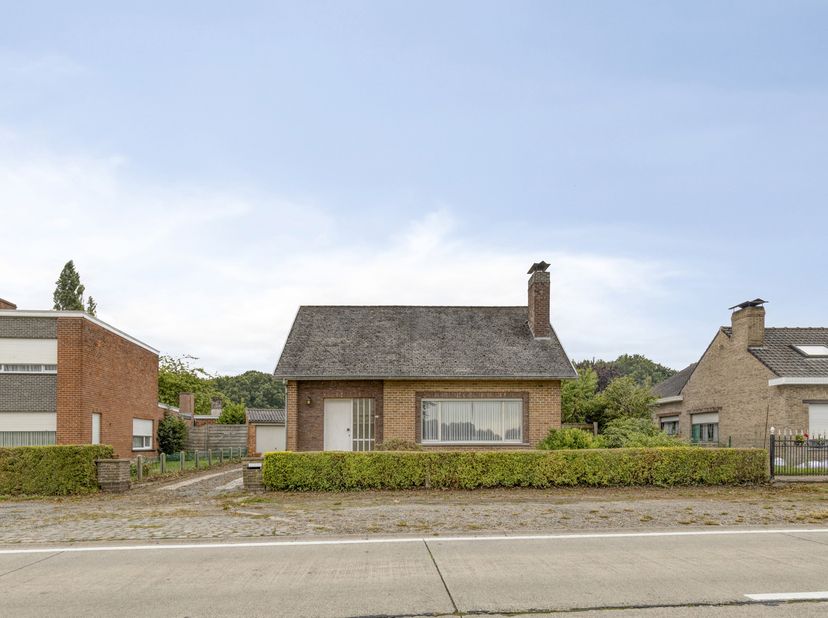 Maison à vendre à Urselseweg 194,
                    9910 Ursel