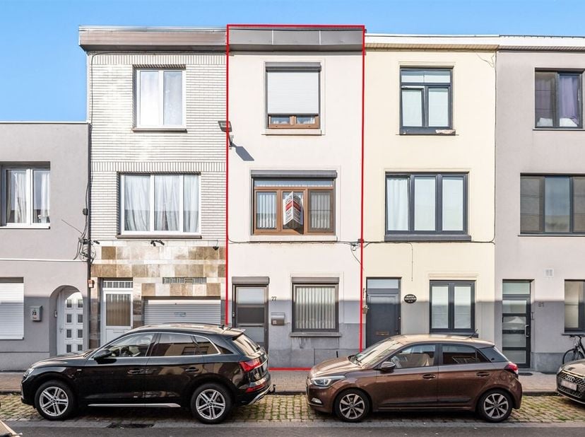 Journée portes ouvertes le samedi 14 mars de 12h30 à 13h30<br />
Maison familiale à rafraîchir avec 4 chambres et jardin à Deurne<br />
Dans la paisib