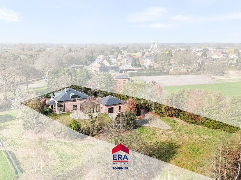 [[ DIT PAND NEEMT DEEL AAN DE ERA OPEN HUIZEN DAG OP 13/6 VAN 9:30 TOT 10:30 ]] Ruime villa op prachtig perceel met 4 à 5 slaapkamersOp een gunstige e