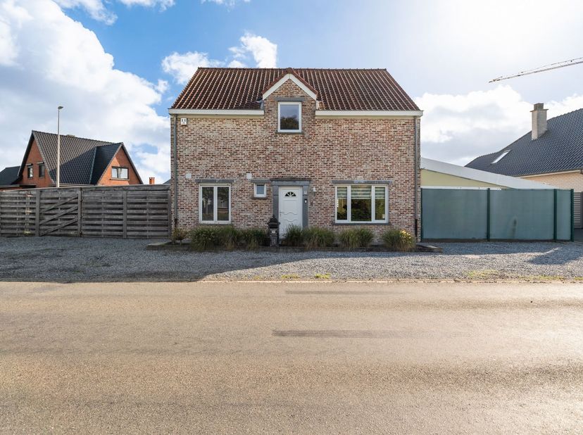 Huis te koop in Slinkerstraat 18,
                    3920 Lommel