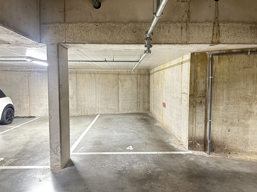 Garage à louer
                    à 2000 Antwerpen