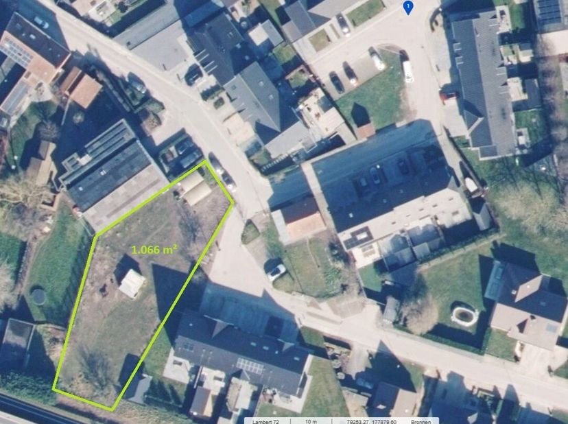 Mooi, ruim en goed georiënteerd perceel bouwgrond zonder bouwverplichting.<br />
Het perceel leent zicht tot het bouwen van een ééngezinswoning, hetzi