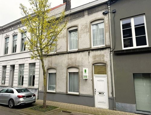                                         Maison à vendre à Harelbeke, € 225.000
