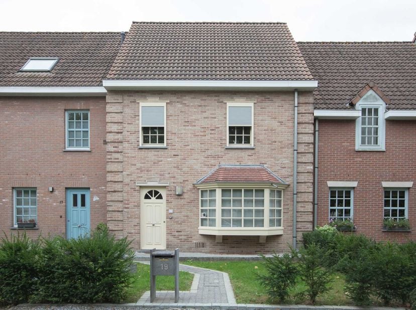 Huis te koop in Ombeekhof 19,
                    9040 Sint-Amandsberg