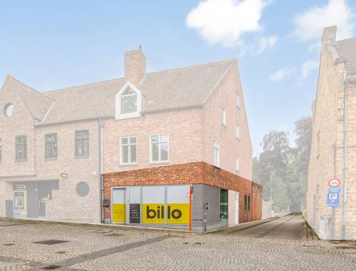                                         Kantoor te koop in Zwevezele, € 190.000

