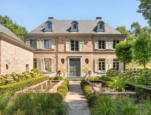                                         Moderne villa te koop in Waasmunster, € 1.795.000
