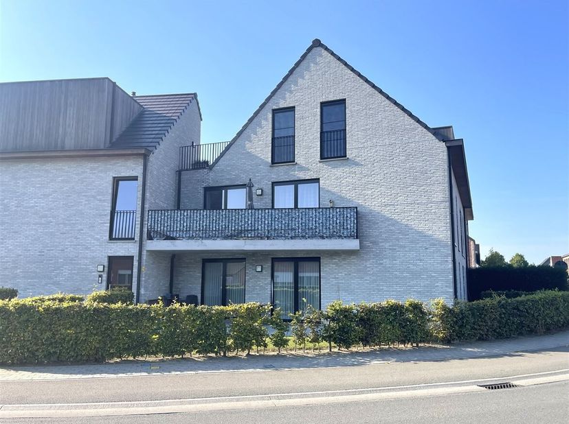 Appartement au rez-de-chaussée avec jardin et parking à Wiekevorst<br />
Situation : Résidence 'DE WIMP', située à l'angle de l'Itegemseweg et de l'He