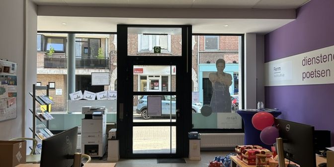 Bedrijfsvastgoed te huur in Stationsstraat 4, 2950 Kapellen