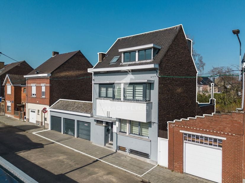 Makelaarsreferentie: V7170-489<br />
*** VIRTUELE TOUR: https://immo360.immo-facile.com/vtour/fr/21xfd4/frame ***<br />
Ontdek dit prachtige huis in h
