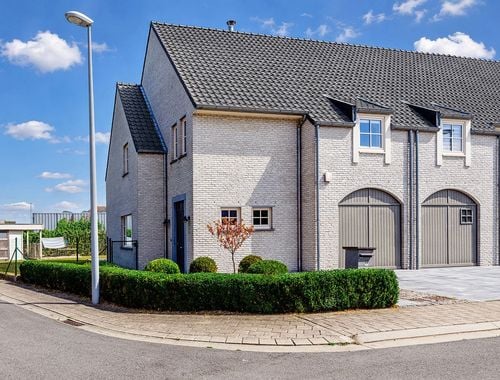                                         Maison à vendre à Wielsbeke, € 415.000
