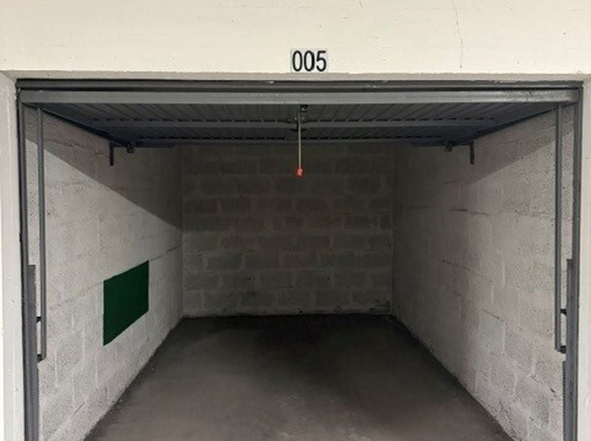 Garage te koop in Europaplein G5,
                    8670 Oostduinkerke