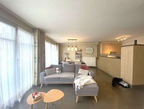                                         Appartement à vendre à Sint-Eloois-Vijve, € 210.000
