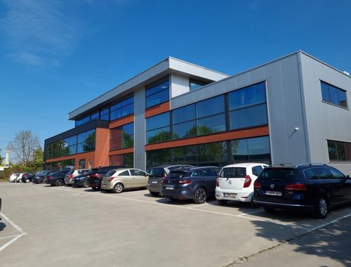                                         Bureaux à louer à Genk, € 1.496
