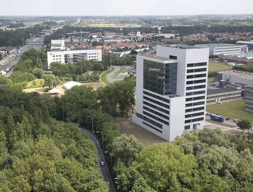                                        Bureaux à louer à Zwijnaarde, € 6.925
