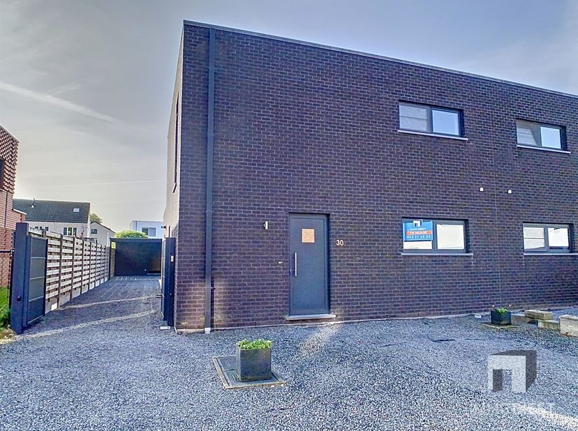 Huis te huur in Pater Daemsstraat 30,
                    3290 Schaffen