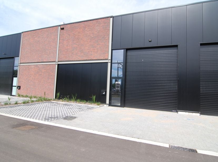 Bien professionnel à louer
                    à 3500 Hasselt